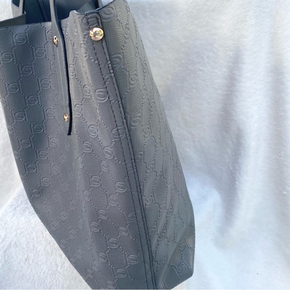 Vintage bebe Tote Bag Embossed Logo Monogram, Women OS Gray Vegan Leather - Picture 5 of 8